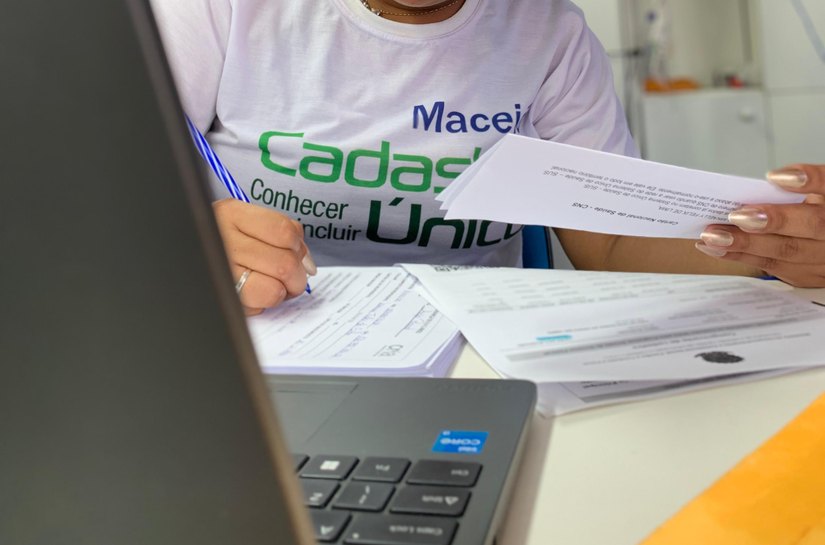 Unidade móvel do Cadastro Único estará no Calçadão do Comércio, nesta quinta-feira