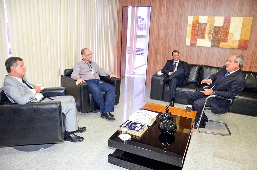 Visita dos diretores da Algás ao presidente do TCE/AL