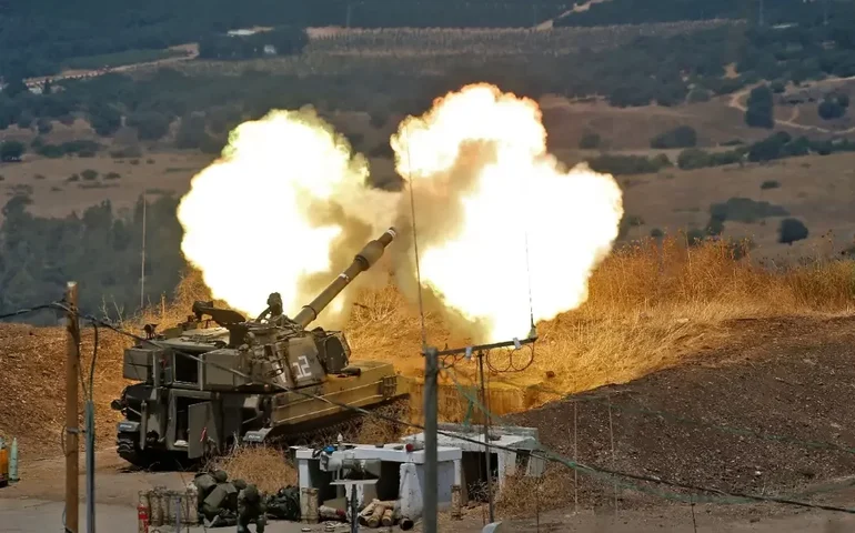 Israel amplia bombardeio em Gaza; troca de ataques na fronteira com Líbano deixa oito mortos