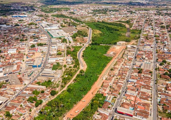 Projetos de educação ambiental e arborização planejada mudam o visual de Arapiraca