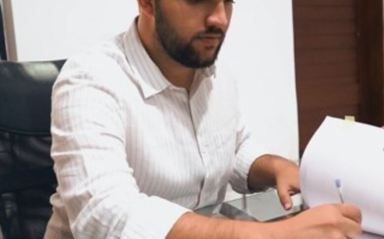 Prefeito Lucas Santos anuncia pagamento do rateio do Fundeb para servidores municipais da educação