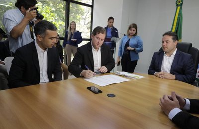 Ministro do Turismo recupera recursos para ampliação do Centro de Convenções de Maceió