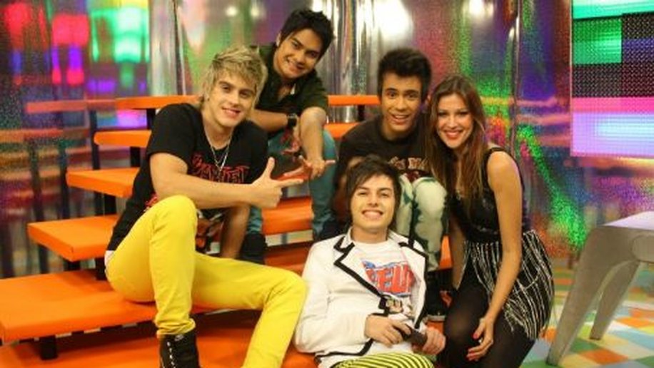 Pe Lanza fica com Ellen Jabour e vira assunto no Twitter