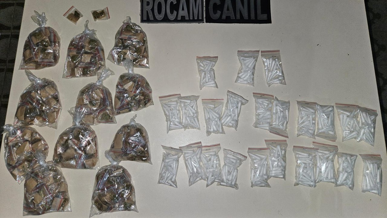 Polícia Militar apreende drogas e recupera moto no interior