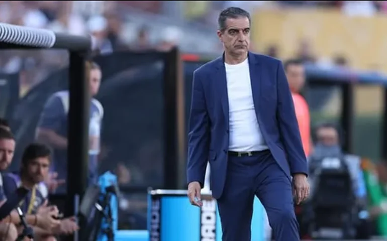 Fortaleza acerta a contratação do técnico Renato Paiva, ex-Botafogo, para o lugar de Vojvoda