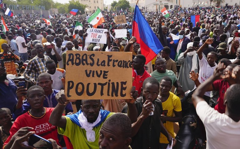 Povo e militares estão unidos para romper imperialismo francês no Sahel, afirma jornalista brasileiro