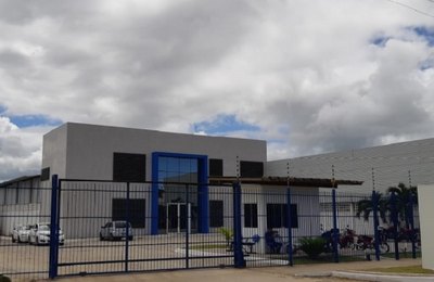 Governador inaugura empresa e assina OS para pavimentar núcleo industrial nesta terça