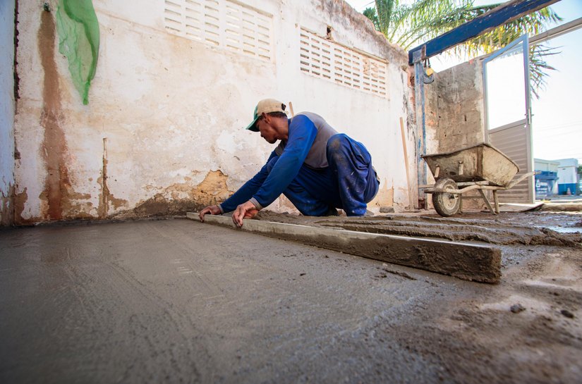 Mercado do Jaraguá: obras da praça de alimentação provisória avançam