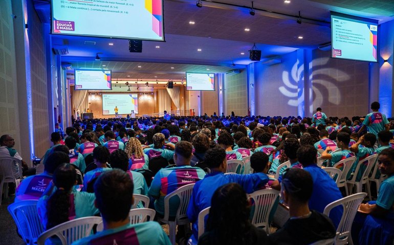 Mais de 1200 alunos participaram de aulão preparatório para o Saeb em Maceió