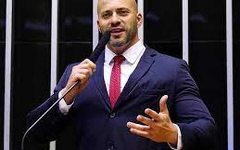 Rotas e horário de alta médica sugerem que Daniel Silveira retardou volta para casa