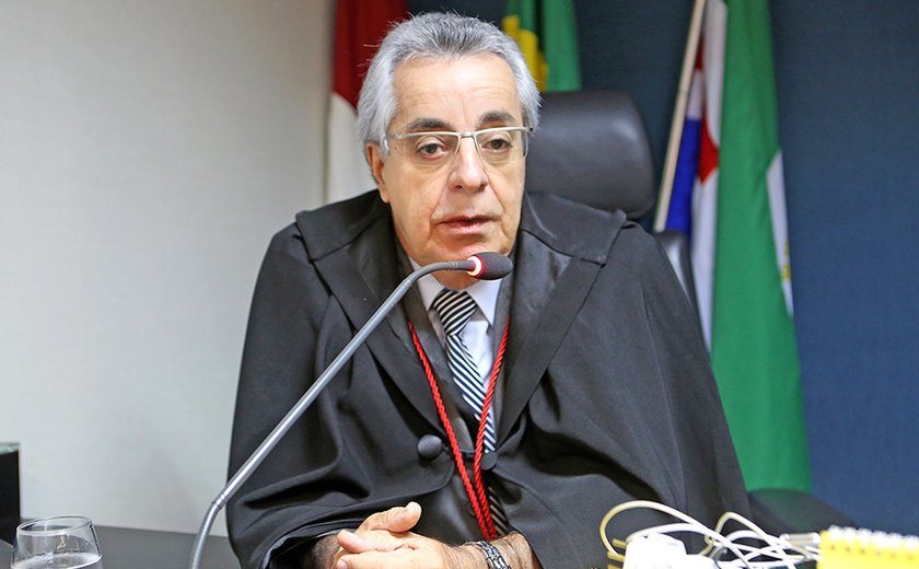 Alcides Gusmão assume 3ª Câmara Cível do Tribunal de Justiça de Alagoas