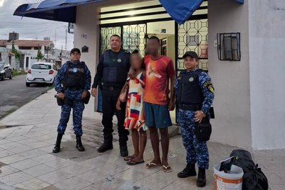 Guarda Municipal de Maceió acolhe casal em situação de rua no Parque do Centenário