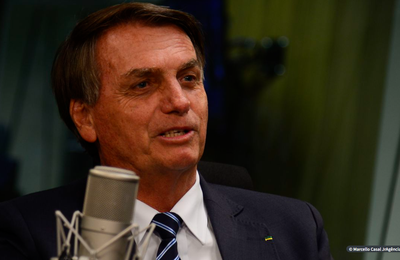 Presidente oficializa reajuste de 33,23% para professores