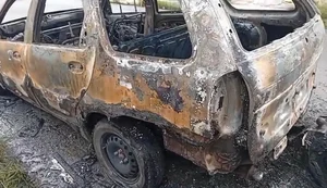 Carro fica destruido no Antares.  / Foto: reprodução / redes sociais