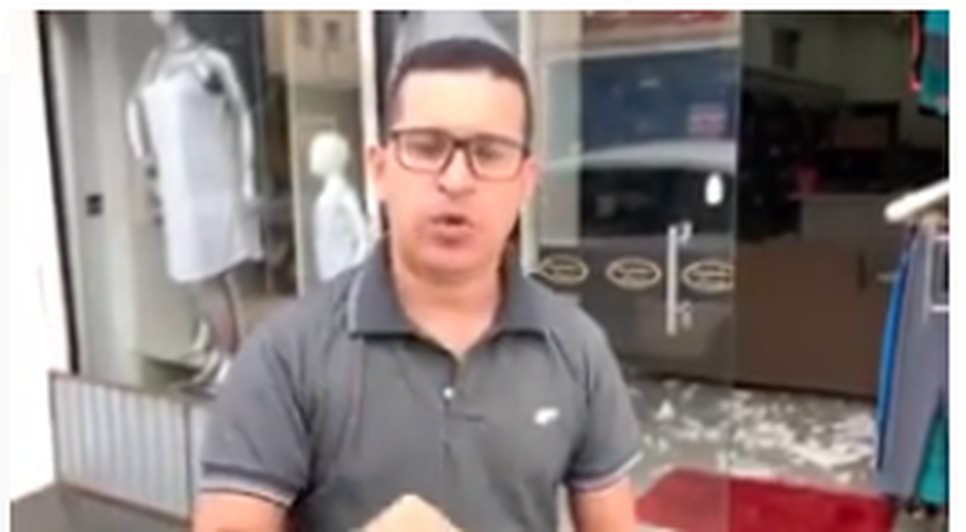 empresário indgnado