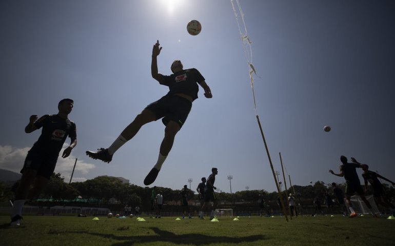 Comissão do Esporte debate valorização e condições de trabalho dos treinadores de futebol