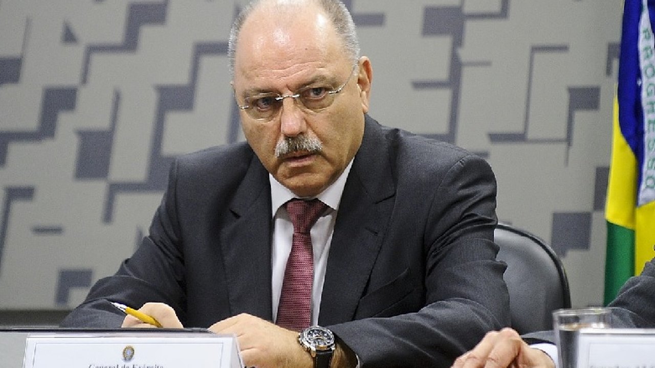 Desconfiança em militares expressa ‘covardia’ e não pacifica o País, diz general