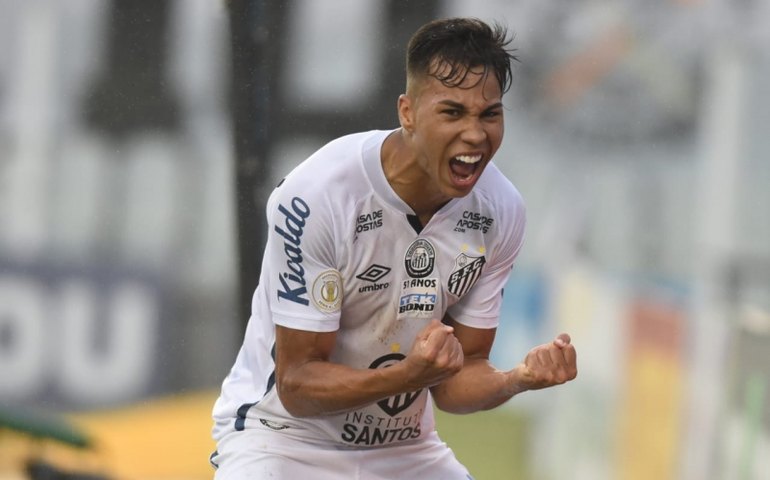 Ex-Santos, atacante Kaio Jorge opera o joelho e desfalca Juventus por oito meses