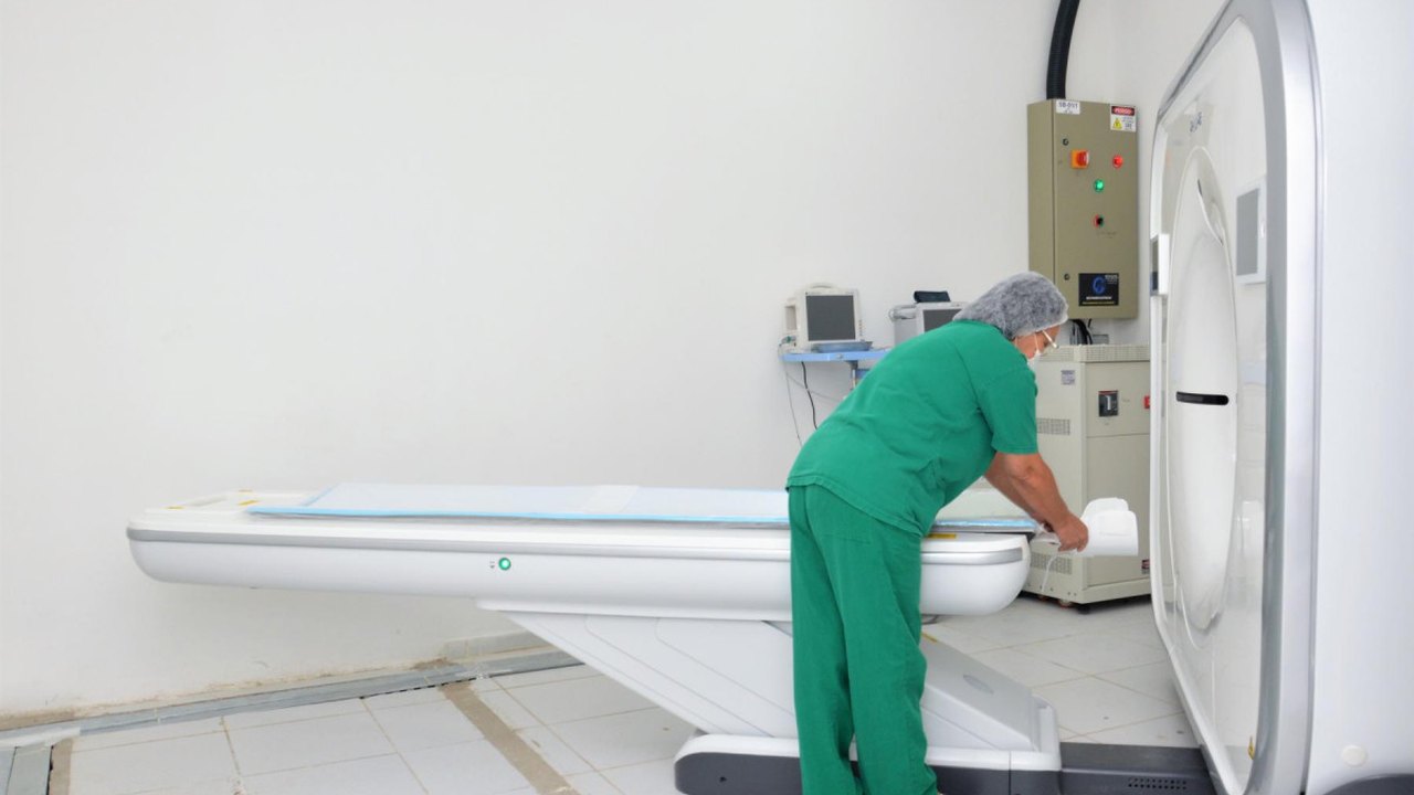 Covid-19: novo tomógrafo do Hospital da Mulher fornece resultados logo após realização de exames