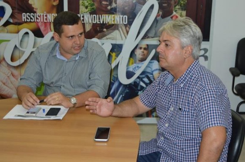 Seades discute projetos de combate à pobreza com prefeituras