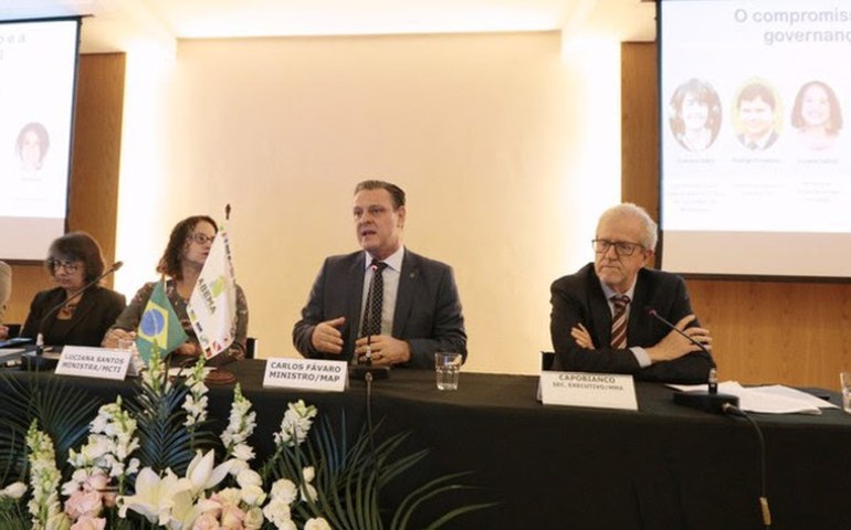Ministro participa de evento para discutir política climática no Brasil