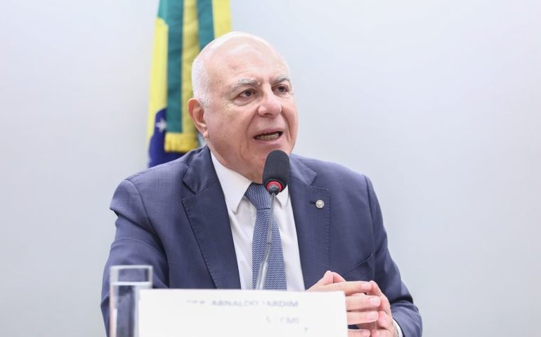 Comissão aprova critérios para escolha de locais de usinas nucleares