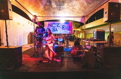 Festival alagoano realiza apresentações e intervenções artísticas nas ruas do Jaraguá