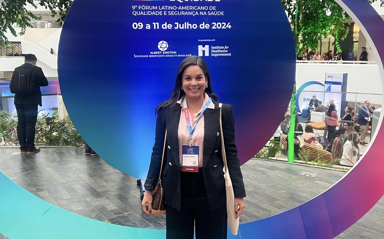 Coordenadora de Enfermagem da Uncisal participa de evento internacional no Einstein