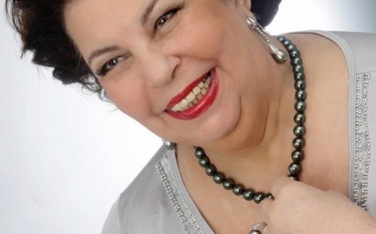 Velório de Nana Caymmi será nesta sexta-feira, 2, no Theatro Municipal do Rio