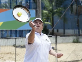 “Pesadelo na Cozinha” coloca Erick Jacquin diante de baratas, moscas e discussão acalorada