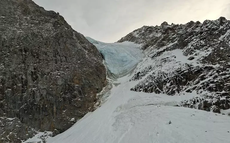 Número de mortos em avalanche na Itália sobe para 5