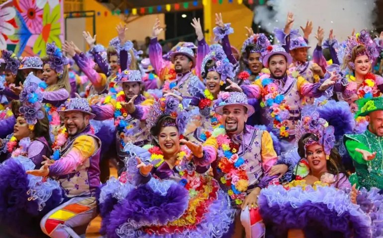 Quadrilha Junina Amanhecer no Sertão é campeã do Nordeste com espetáculo sobre violência contra a mulher