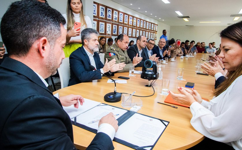 Concursados da PM e Bombeiros ﻿iniciam curso de formação em abril