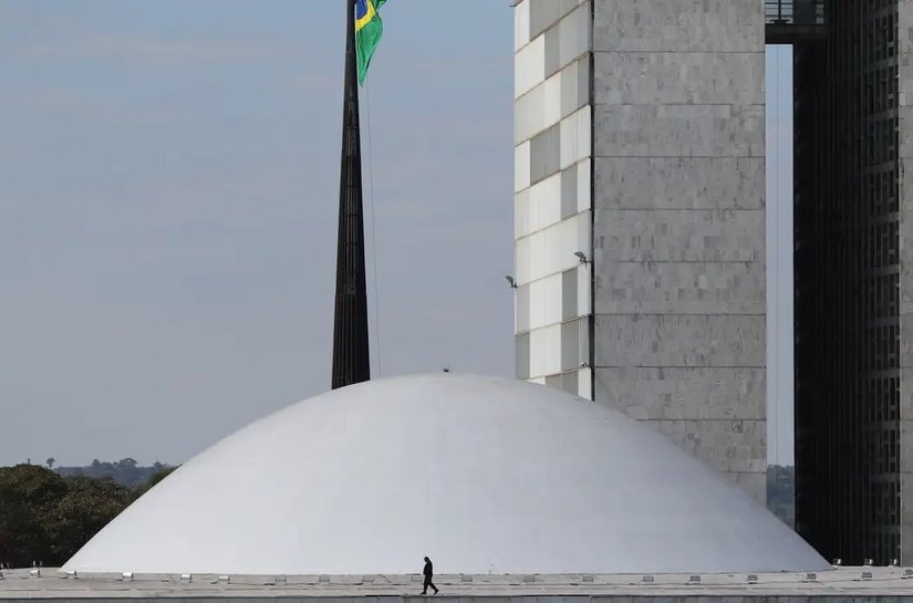 Senado aprova regras para reduzir emissão de gases de efeito estufa