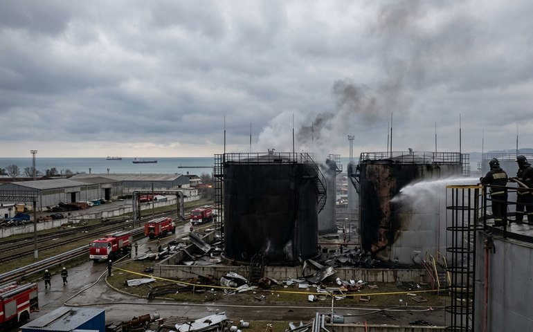 Ucrânia atinge terminal de petróleo em Tuapse; Rússia intensifica ataques