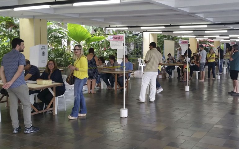 Ocidente interfere nas eleições da América Latina por meio de observadores, afirma analista