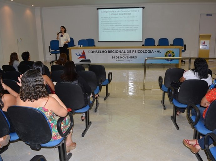 Assistentes sociais discutem rumos da seguridade social