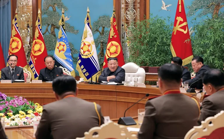 Coreia do Norte alerta que manobras militares dos EUA podem provocar 'guerra termonuclear'