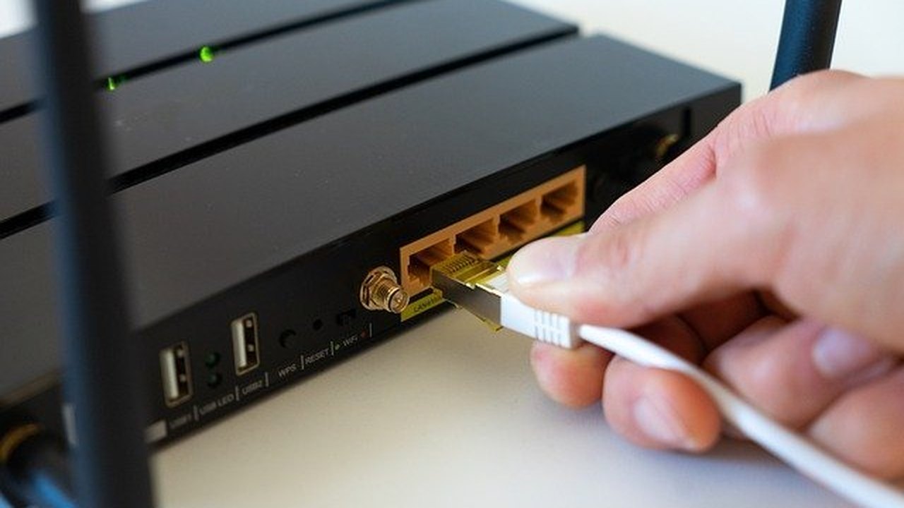 Garantia de acesso à internet poderia elevar renda de mais pobres em 15%