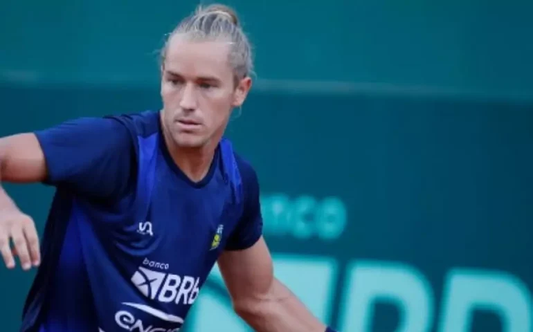 Rafael Matos não consegue vingar Demoliner e também é eliminado por holandeses em Umag