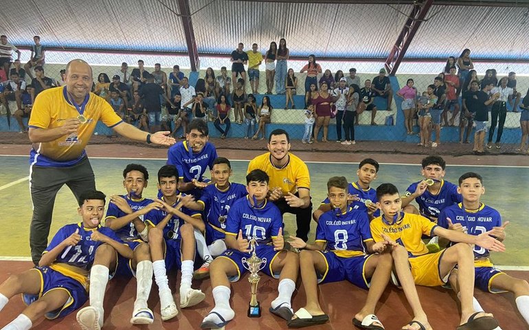 Equipe de futsal do Colégio Inovar é campeã no JEAL – etapa regional