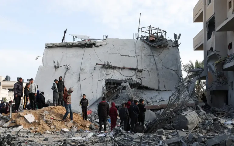 Ataques israelenses no norte de Gaza deixam ao menos 87 mortos ou desaparecidos