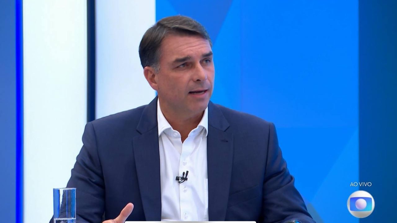 'Eu só preciso de um mandato para consertar nosso país de verdade', afirma Flávio na Globo