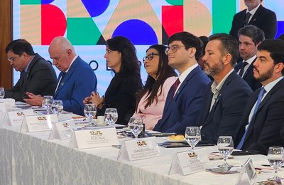 Governo de Alagoas discute pauta exportadora com o presidente em exercício Geraldo Alckmin