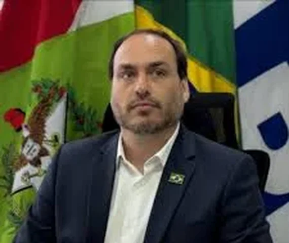 Visita de Carlos Bolsonaro a Maceió pode selar rumos do PL para o Governo e Senado