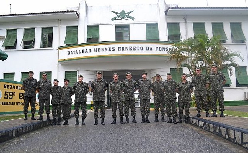 Oficial e Sargento Temporários do Exército