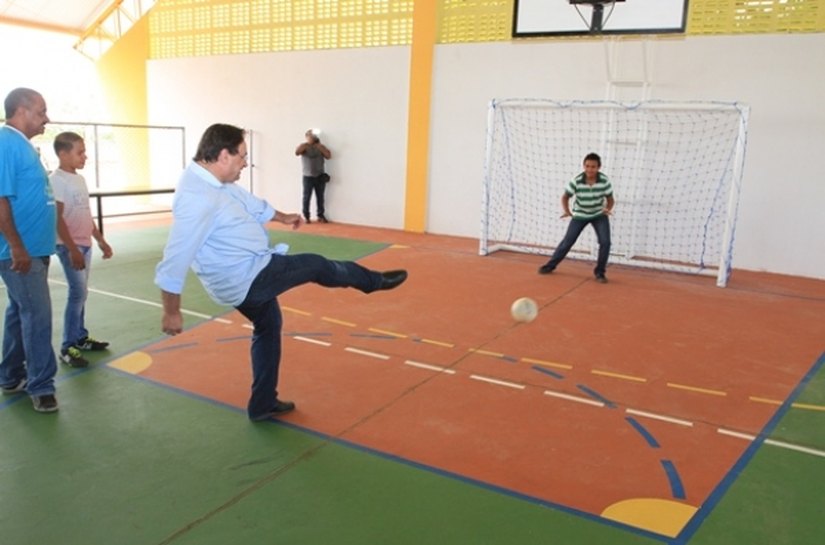 Município de Arapiraca ganha nova escola e quadras esportivas