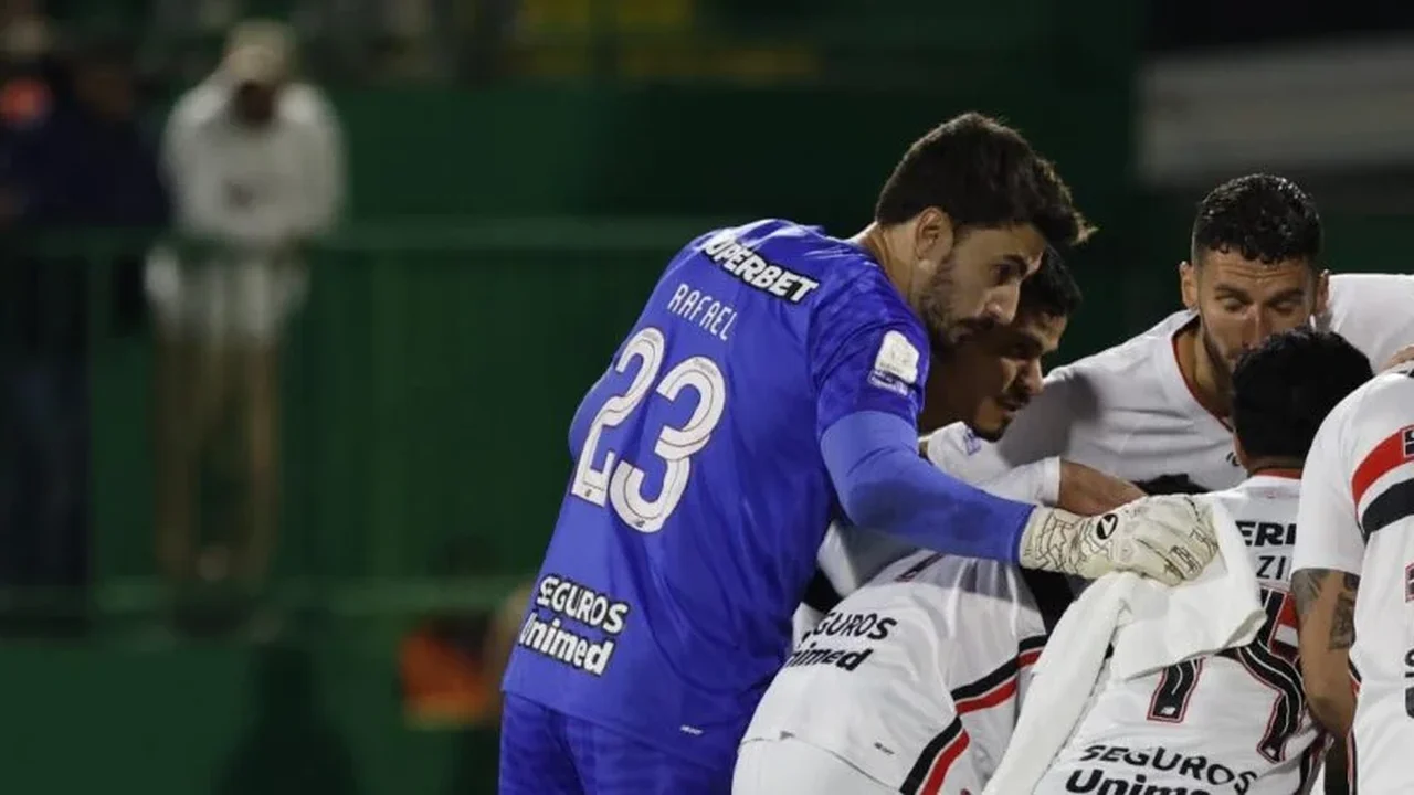 São Paulo perde para a Chapecoense e confirma má fase