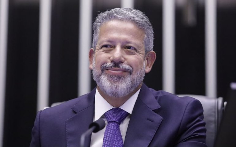 Secretário da Fazenda acena a Lira sobre Câmara discutir redutor do IR