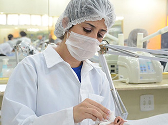 Para os brasileiros, cuidar da beleza não é luxo, mas necessidade